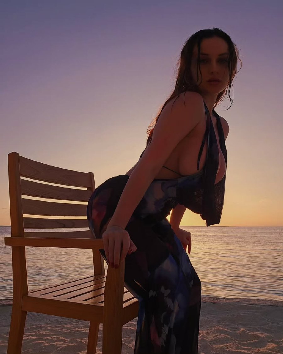 Sexy girl Miranda Faith nude in Paramaribo