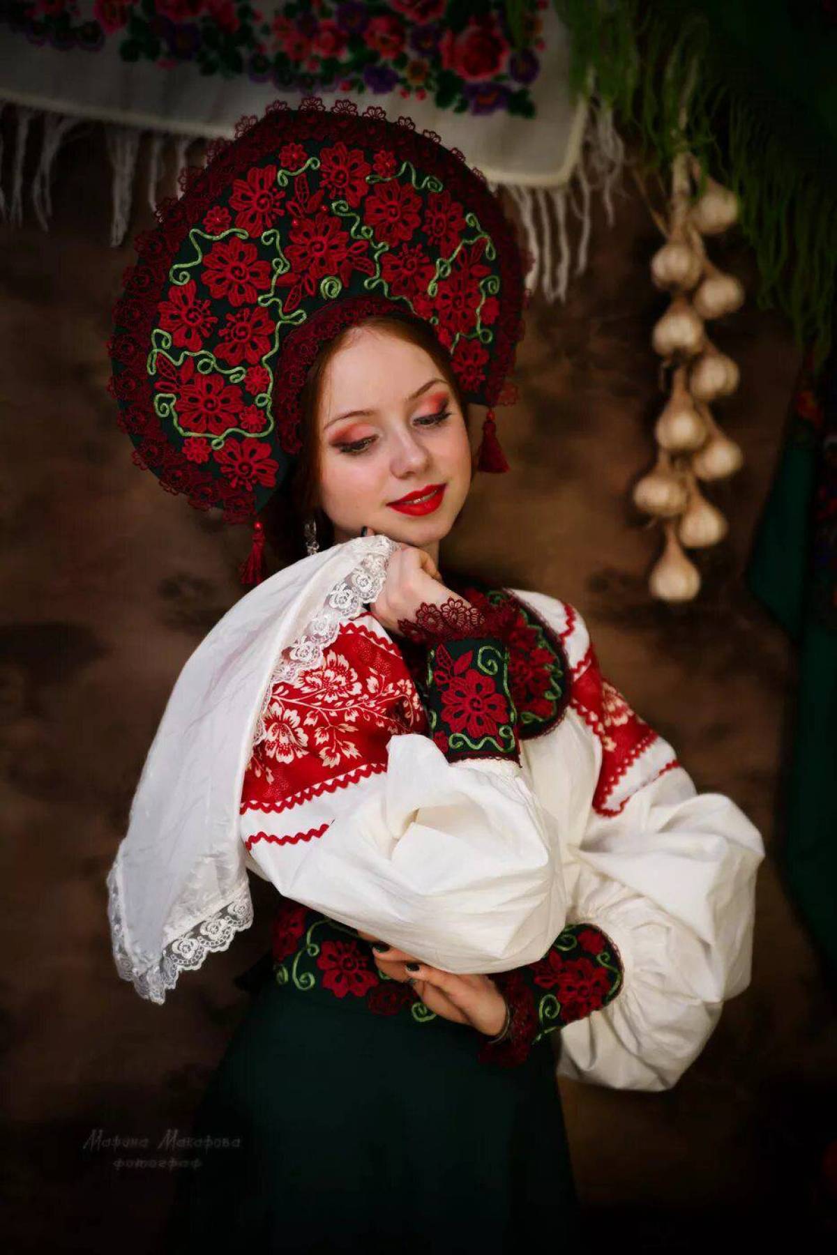 Women in Slavic costumes underwear in Paramaribo