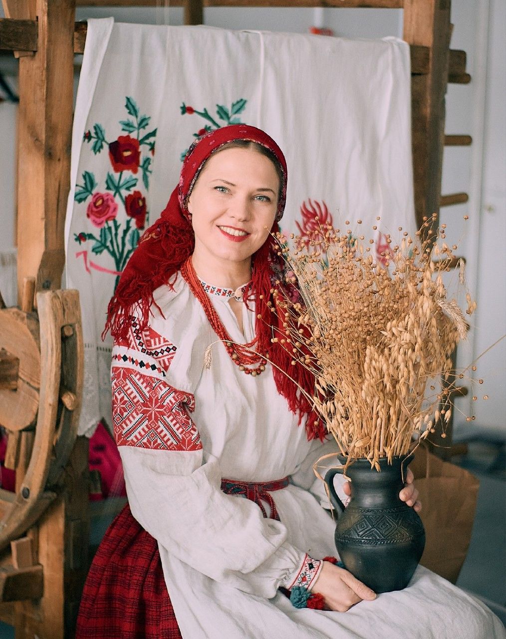 Women in Slavic costumes in Paramaribo