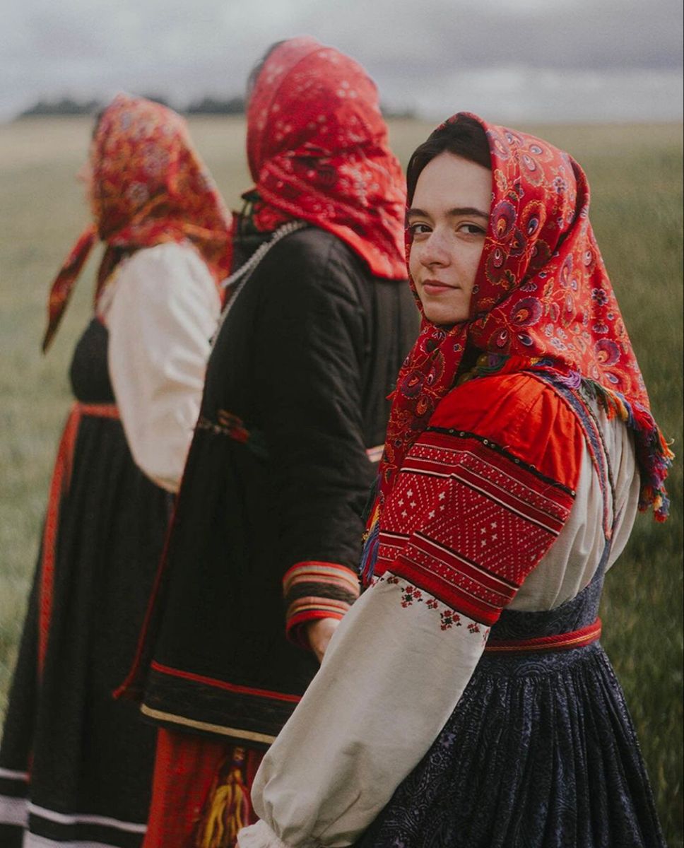 Women in Slavic costumes in Paramaribo