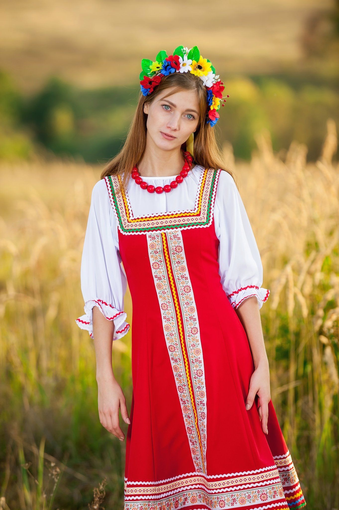 Women in Slavic costumes in Paramaribo